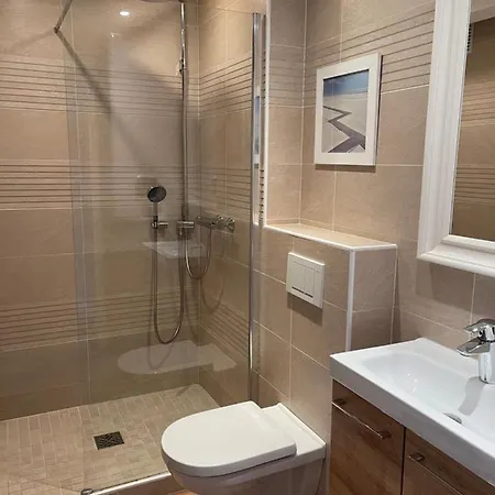 - Superbe 3 - Proche & Centre - Wifi Apartment